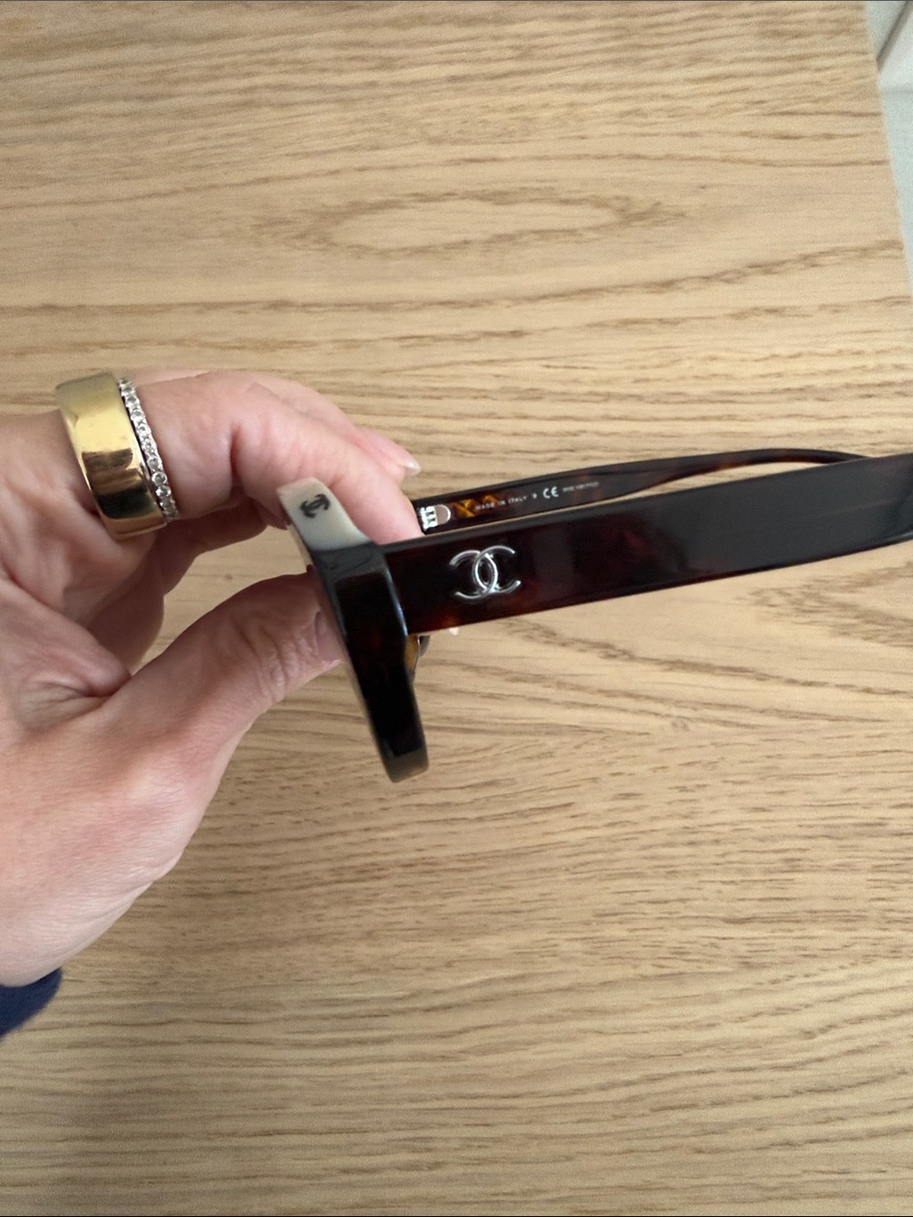 CHANEL Tortoiseshell and beige Cat-Eye Sunglasses 5416 A - Picture 5 of 5